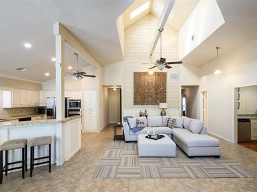 9115 Valley Chapel Lane, Dallas, TX 75220