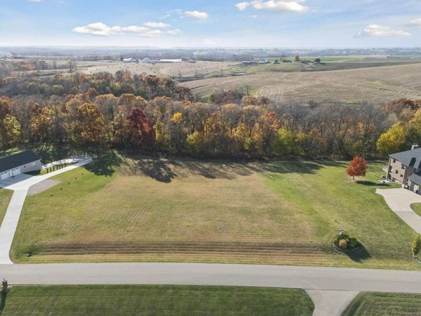 Lot 18 San Sebastian Drive, Dubuque, IA 52001
