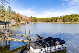 863 Woodside Drive photo 4