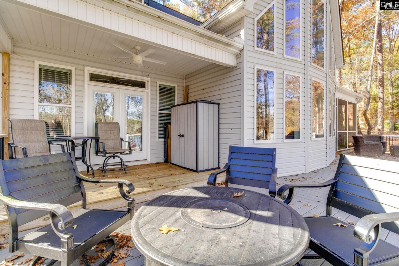 863 Woodside Drive Photo 6