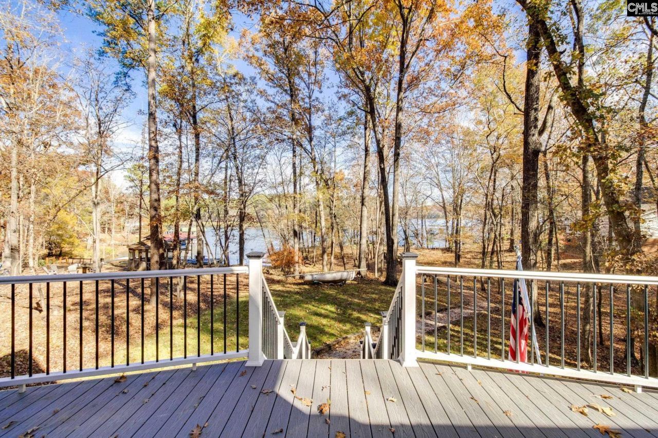 863 Woodside Drive Photo 8