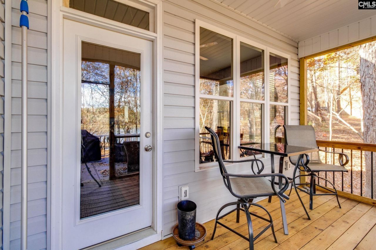 863 Woodside Drive Photo 9