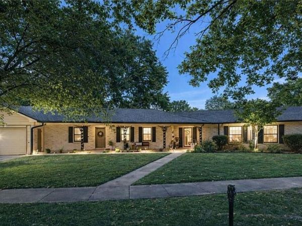 525 S 6th Street, Rogers, AR 72756