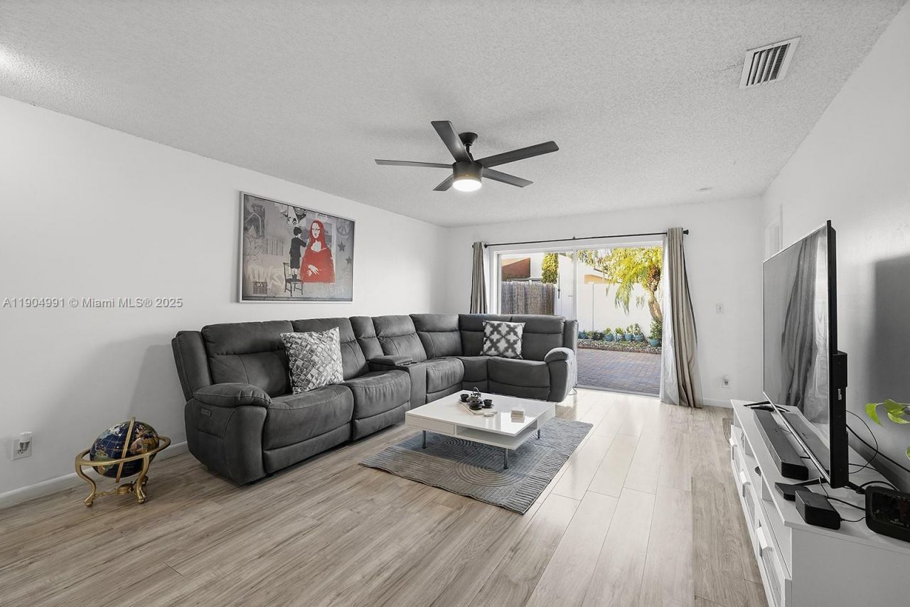 17753 SW 24th Ct, Miramar, FL 33029 Photo