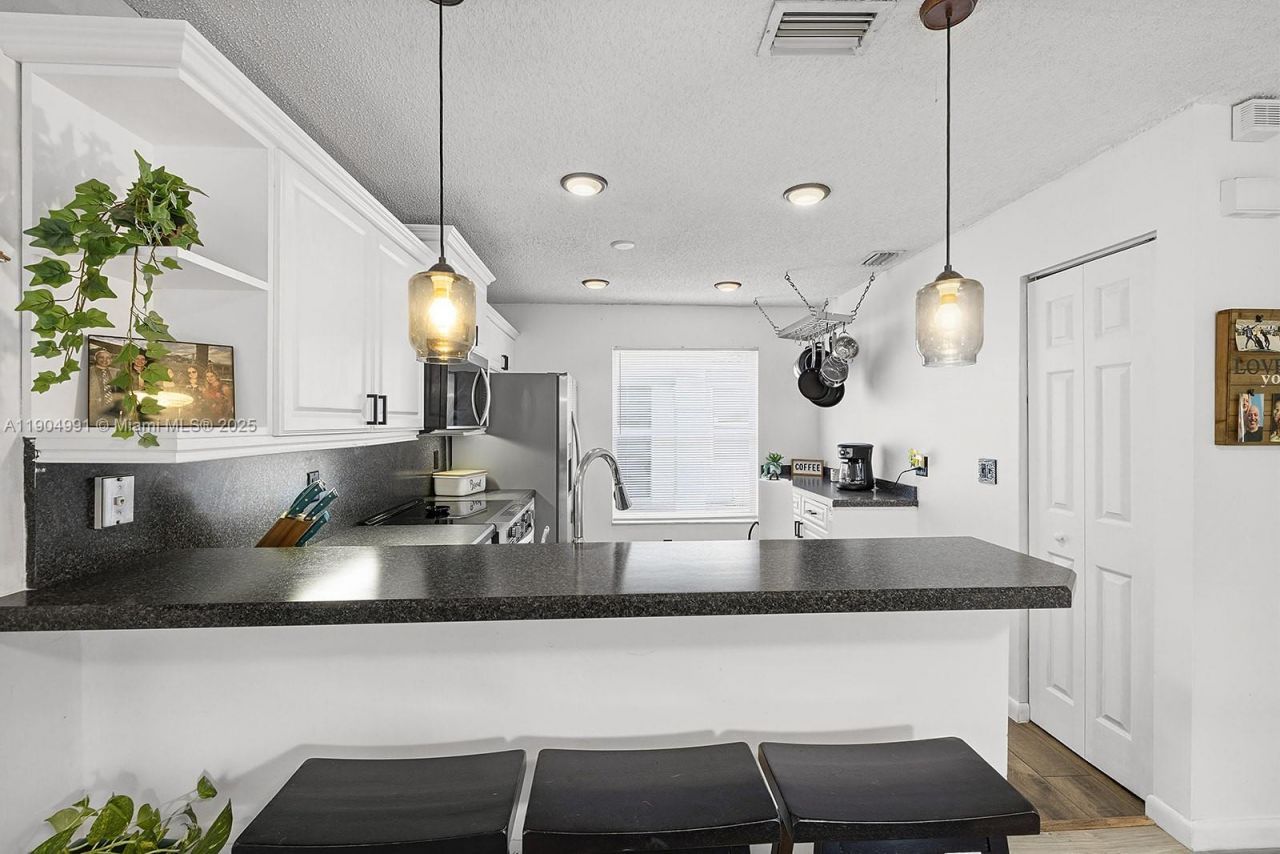 17753 SW 24th Ct, Miramar, FL 33029 Photo