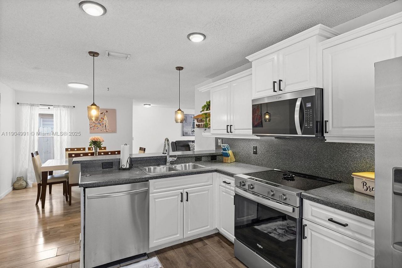 17753 SW 24th Ct, Miramar, FL 33029 Photo