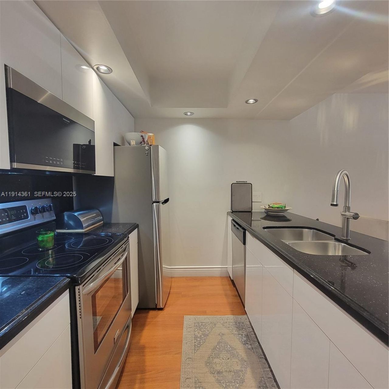 8180 Geneva Ct, Unit 219, Doral, FL 33166 Photo