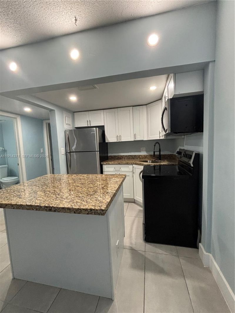 260 S Cypress Rd, Unit 103, Pompano Beach, FL 33060 Main Photo