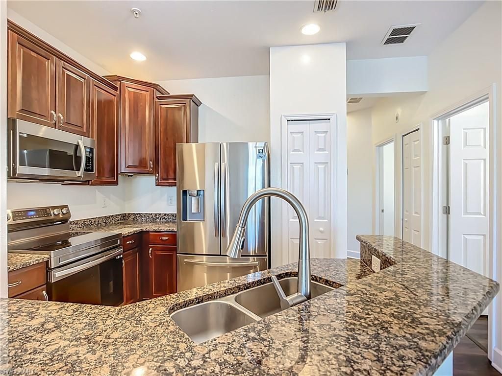 3668 Parkridge Cir, Sarasota, FL 34243 Photo