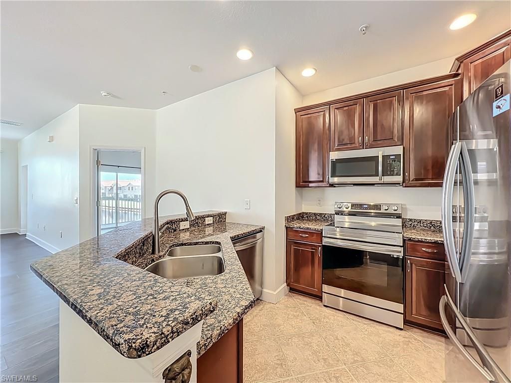 3668 Parkridge Cir, Sarasota, FL 34243 Photo