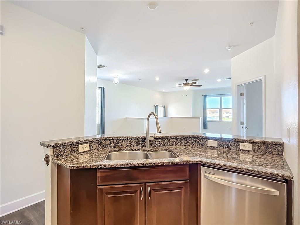 3668 Parkridge Cir, Sarasota, FL 34243 Photo