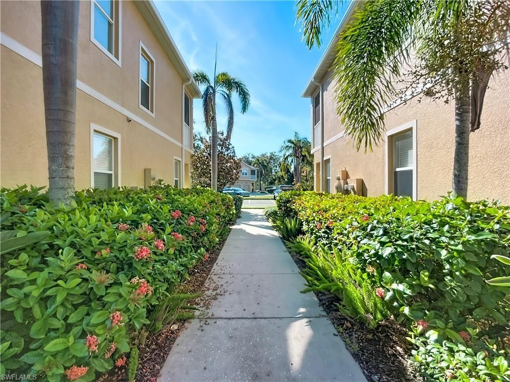 3668 Parkridge Cir, Sarasota, FL 34243 Photo