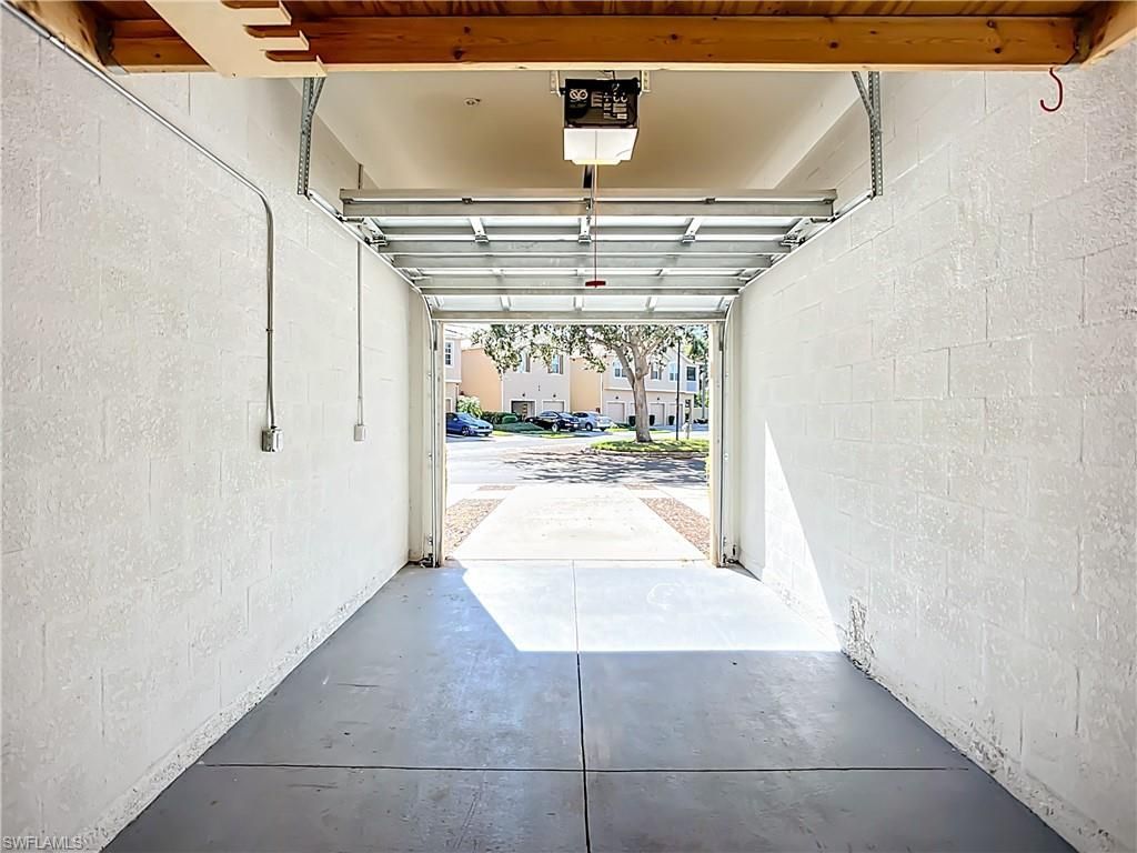 3668 Parkridge Cir, Sarasota, FL 34243 Photo