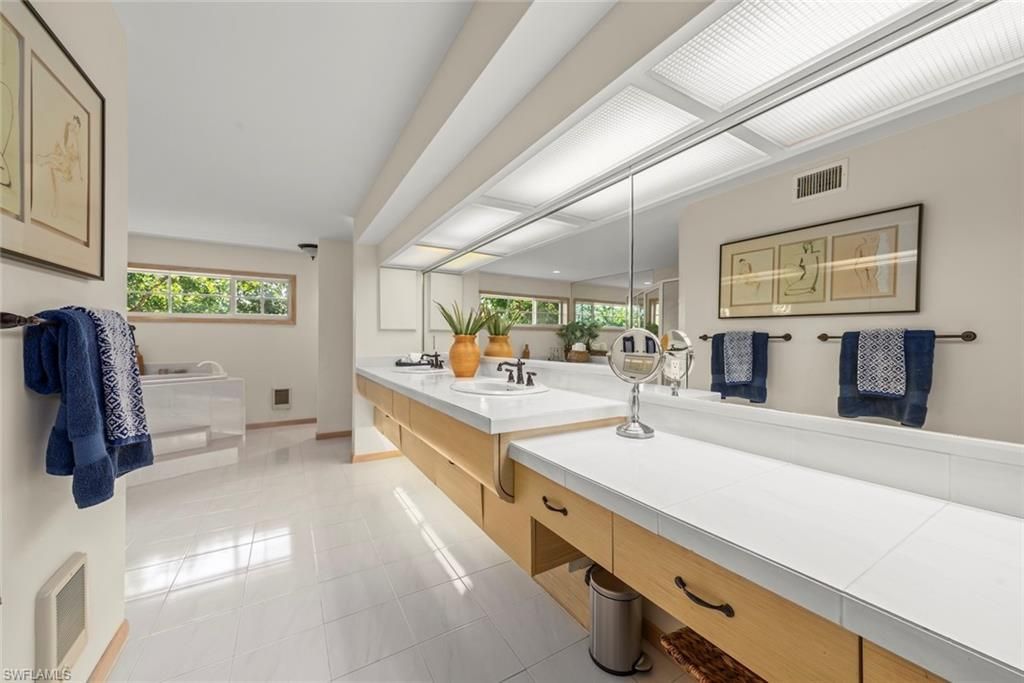 2451 Blind Pass Ct, Sanibel, FL 33957 Photo