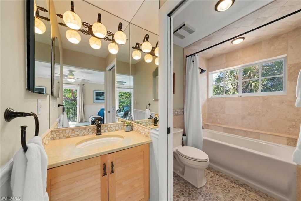 2451 Blind Pass Ct, Sanibel, FL 33957 Photo