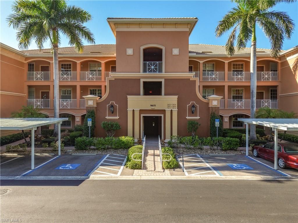 9601 Spanish Moss Way, Unit 3611, Bonita Springs, FL 34135 Photo