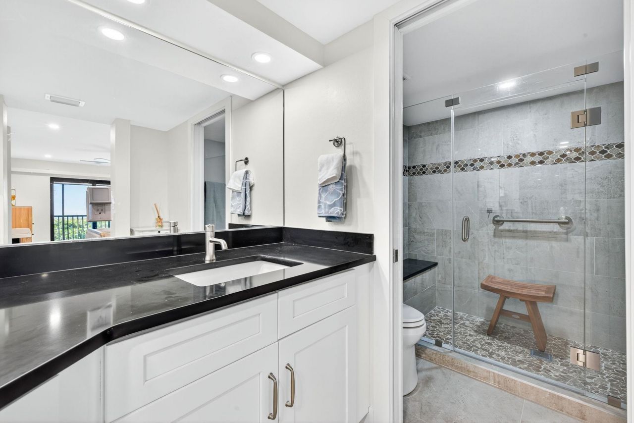 1795 Middle Gulf Dr, Unit C-103, Sanibel, FL 33957 Photo