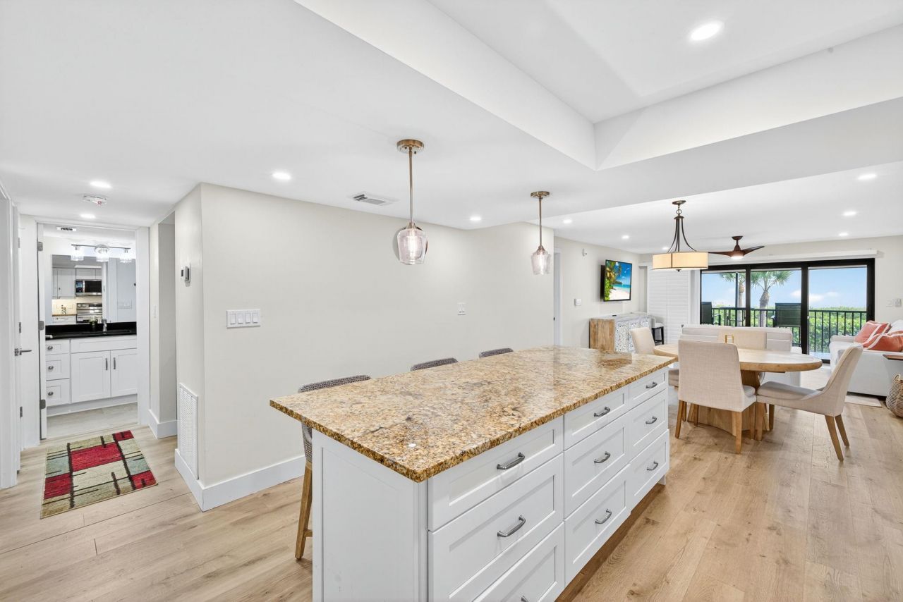 1795 Middle Gulf Dr, Unit C-103, Sanibel, FL 33957 Photo