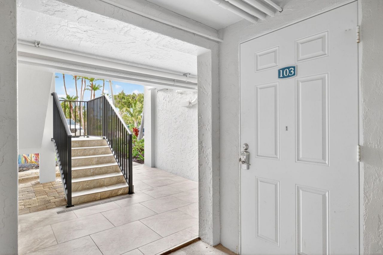 1795 Middle Gulf Dr, Unit C-103, Sanibel, FL 33957 Photo