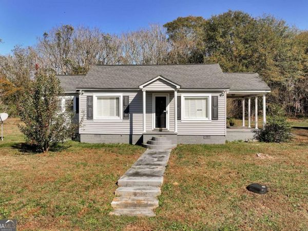 111 College Avenue, Canon, GA 30520