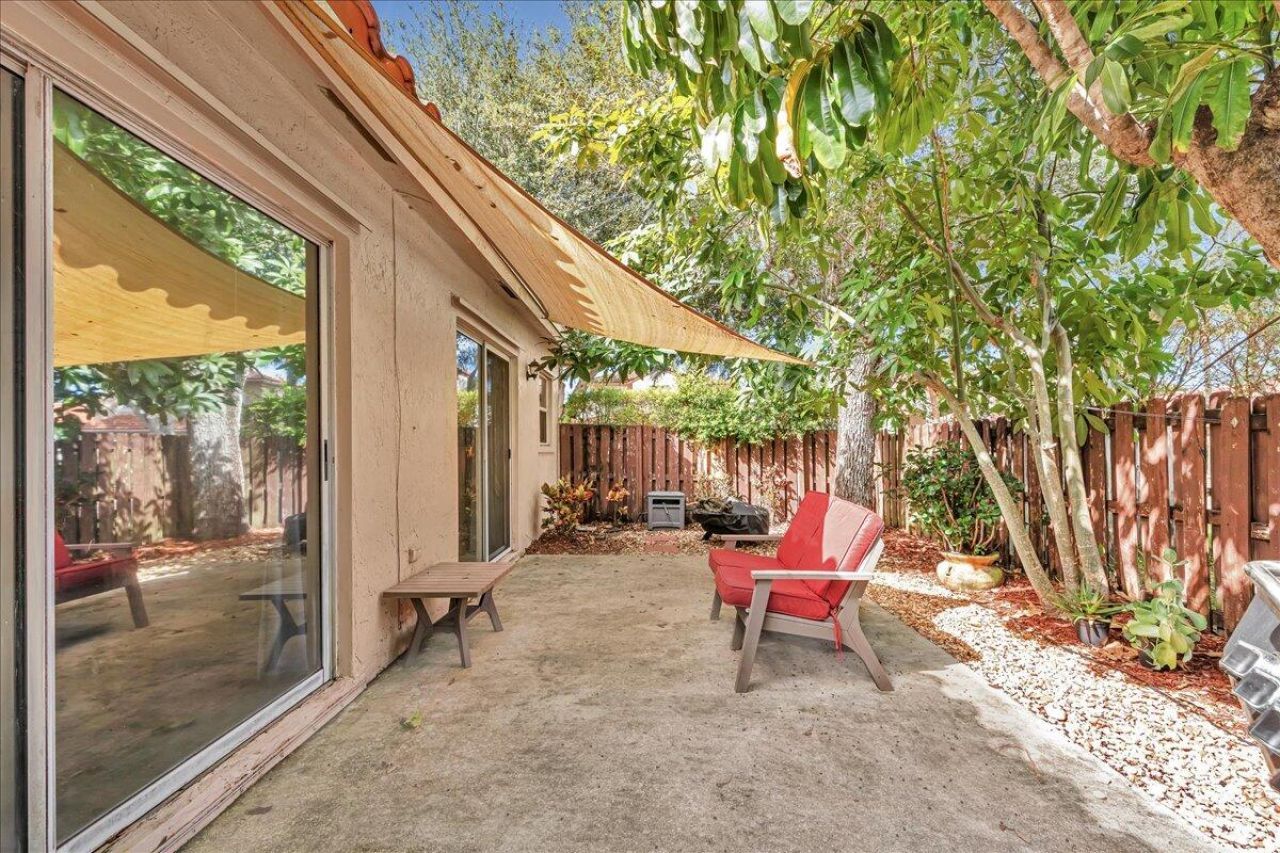 6379 NW 38th Drive, Coral Springs, FL 33067 Photo