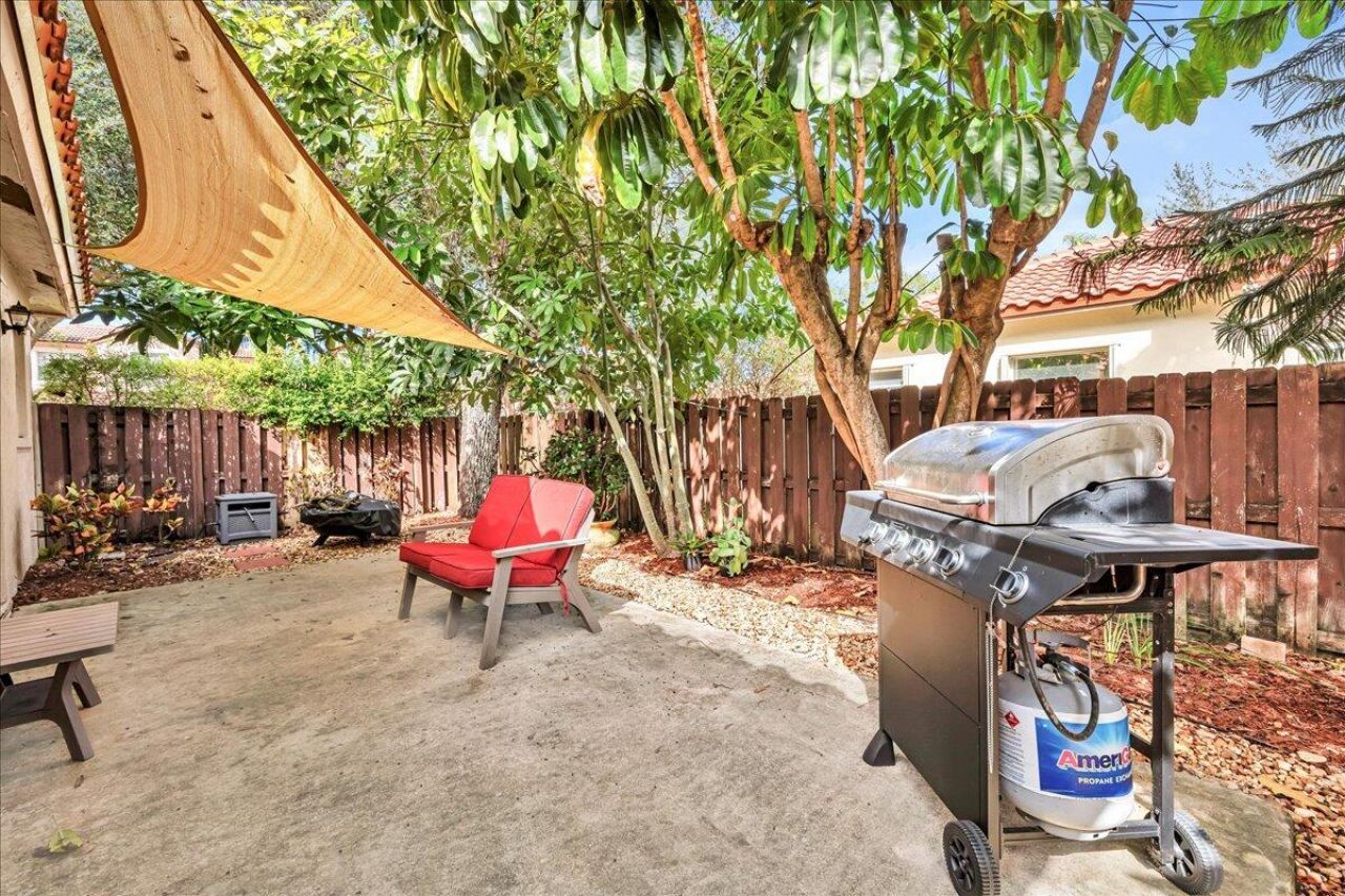 6379 NW 38th Drive, Coral Springs, FL 33067 Photo