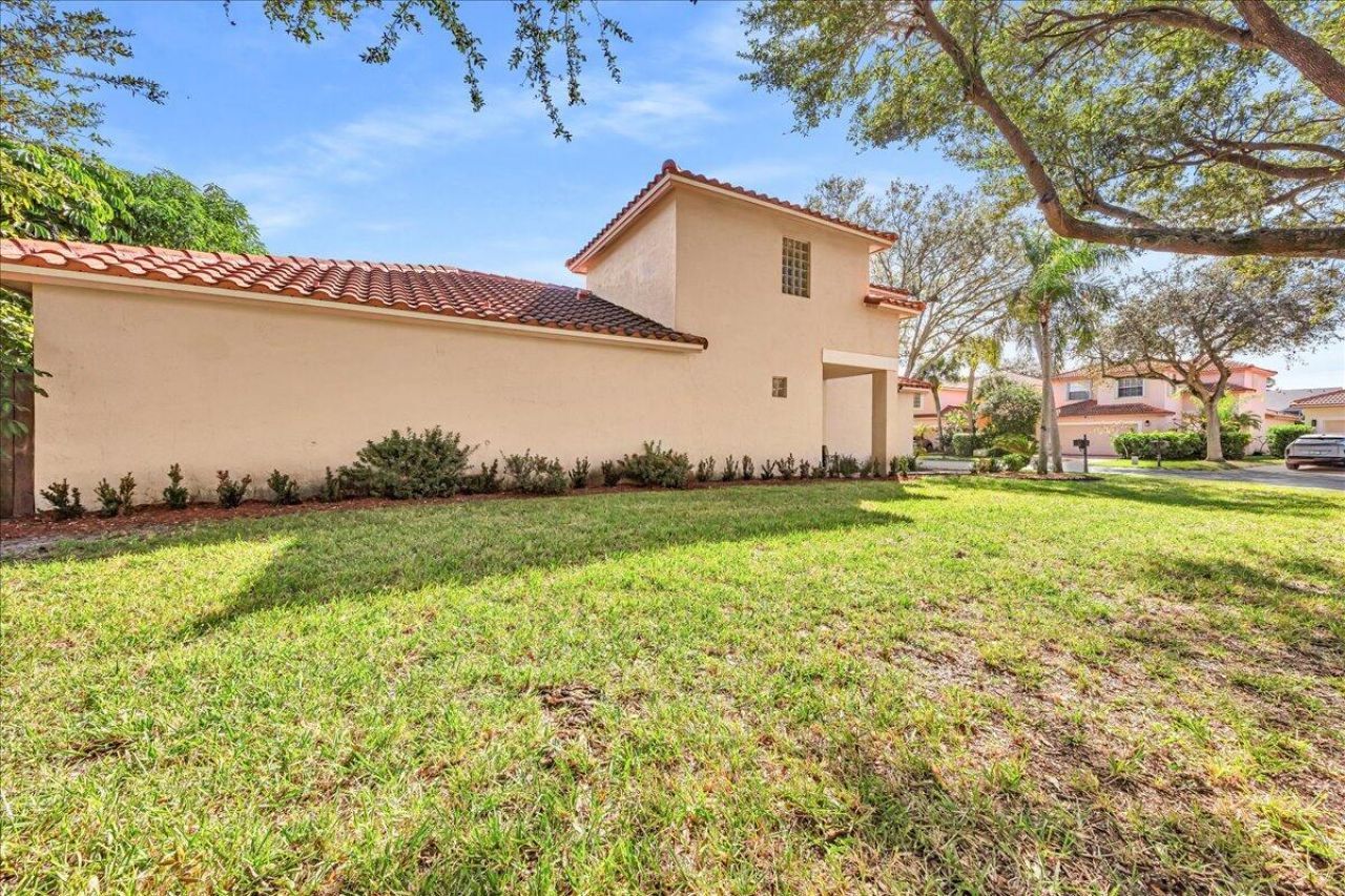 6379 NW 38th Drive, Coral Springs, FL 33067 Photo