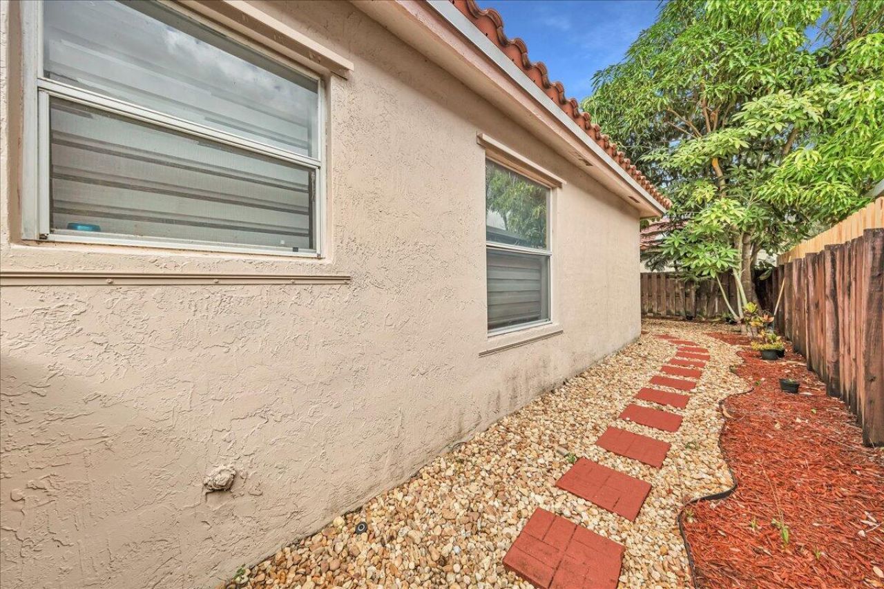 6379 NW 38th Drive, Coral Springs, FL 33067 Photo