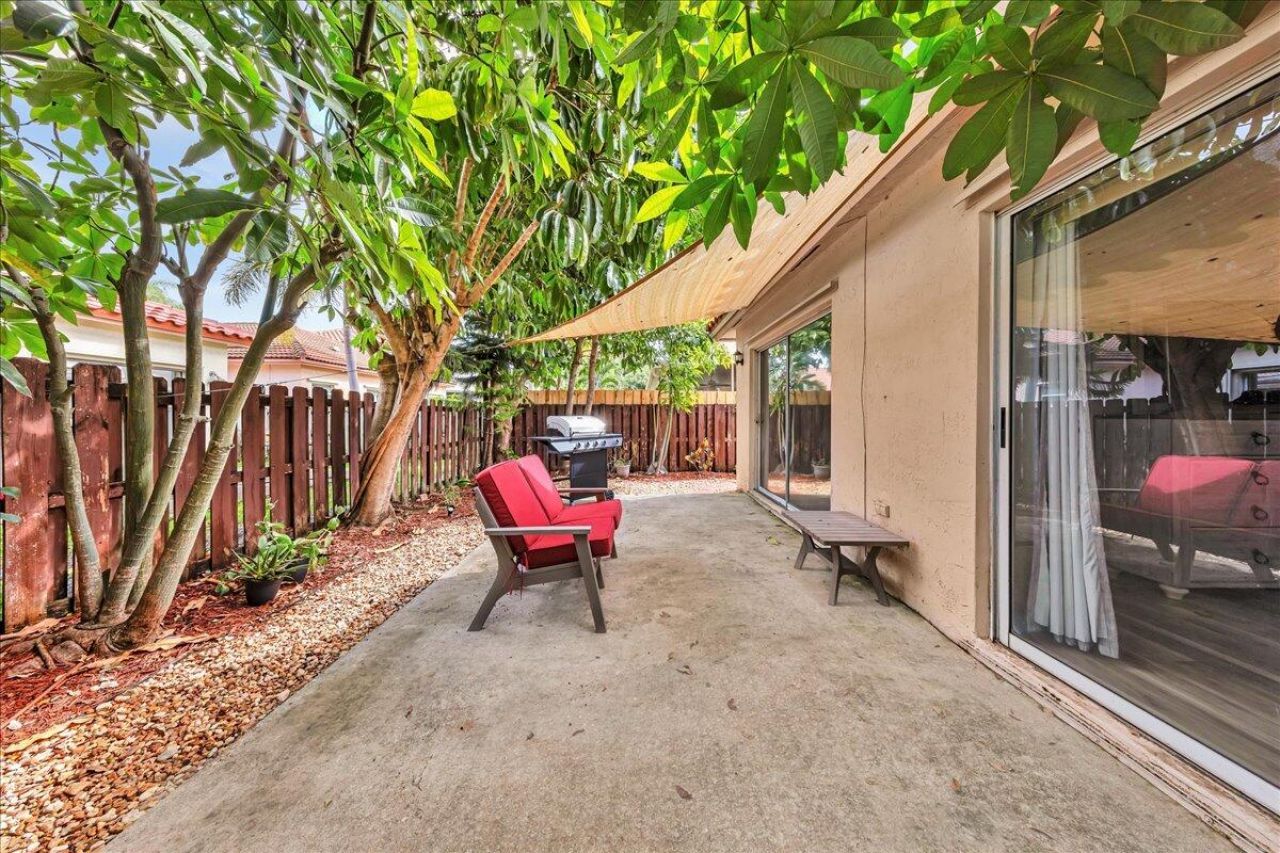 6379 NW 38th Drive, Coral Springs, FL 33067 Photo