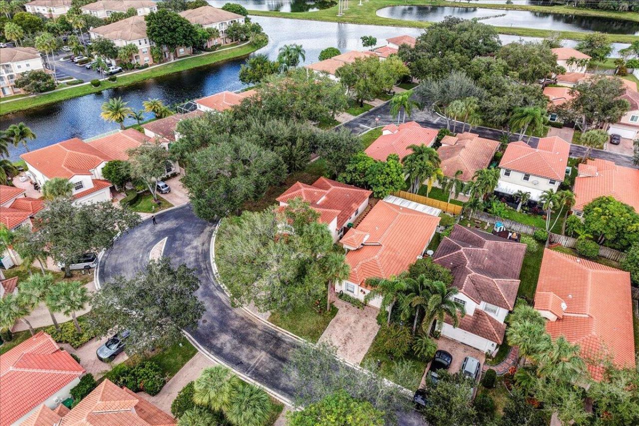 6379 NW 38th Drive, Coral Springs, FL 33067 Photo