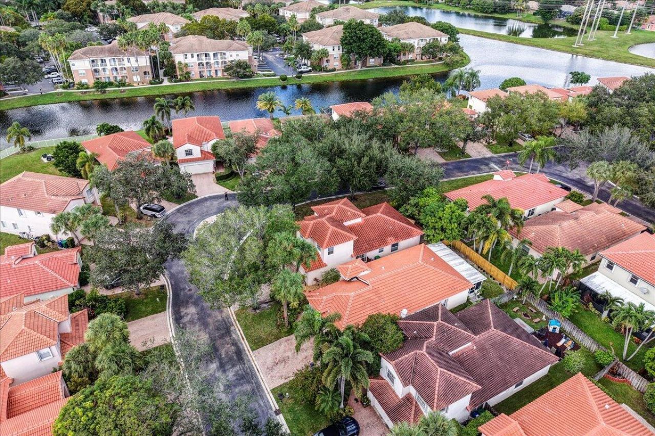 6379 NW 38th Drive, Coral Springs, FL 33067 Photo