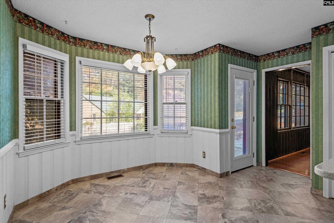 64 Olde Springs Road Photo 15