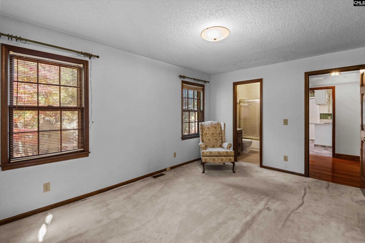 64 Olde Springs Road Photo 21