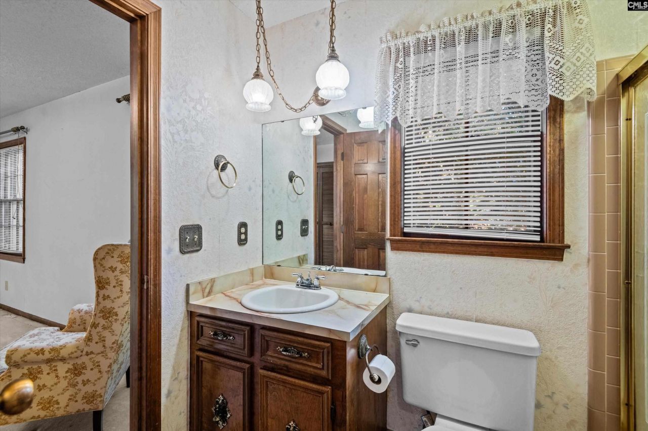 64 Olde Springs Road Photo 22