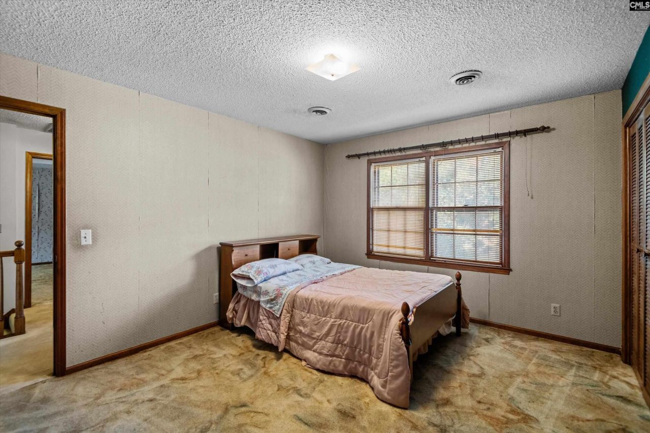 64 Olde Springs Road Photo 24