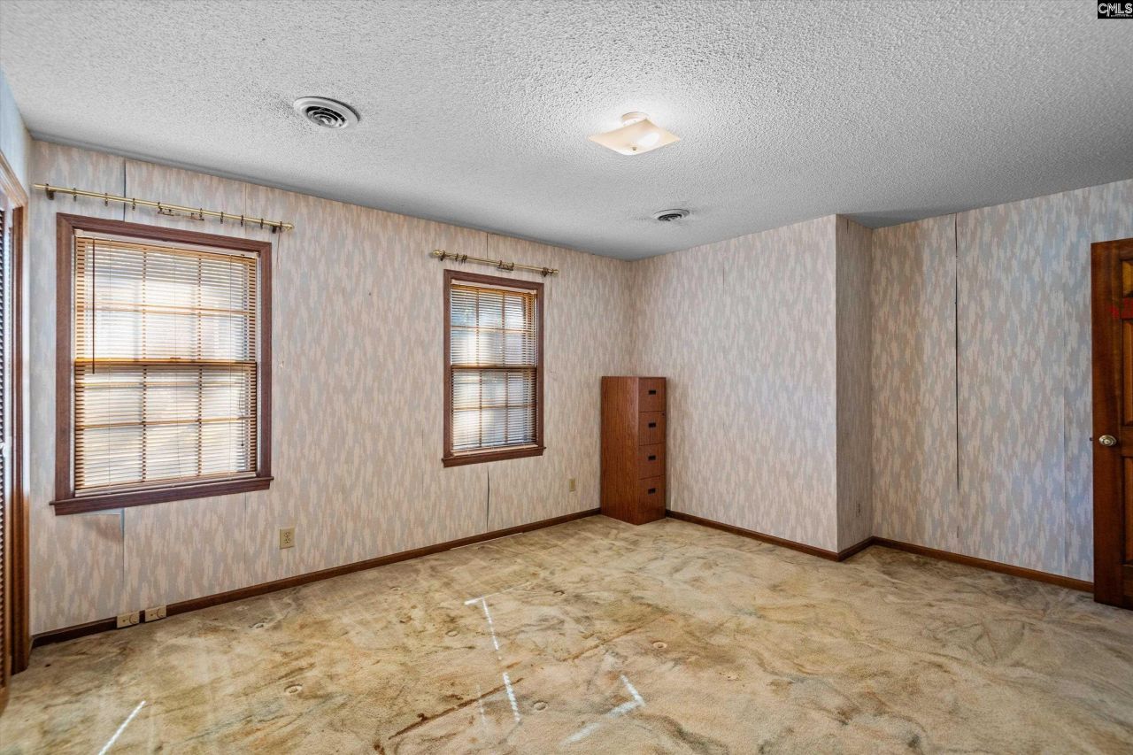 64 Olde Springs Road Photo 27