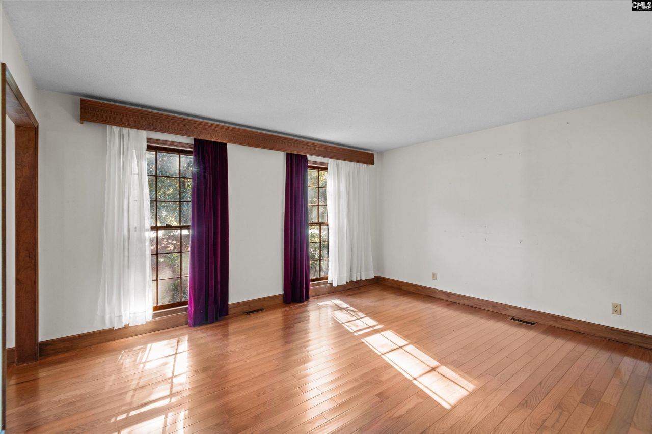 64 Olde Springs Road Photo 6