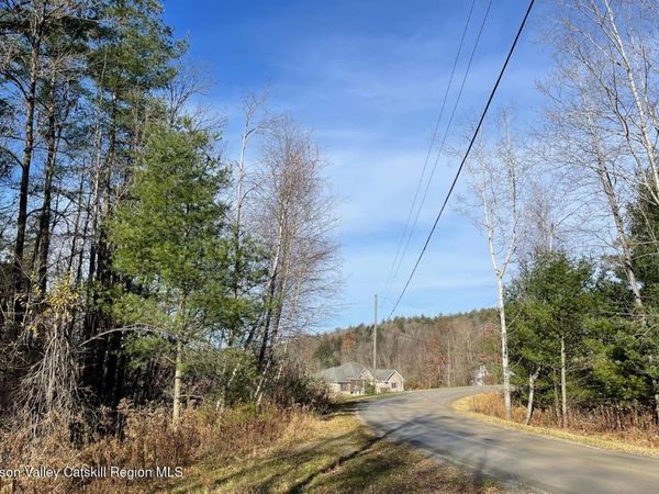 255 Covenant Circle, New Lebanon, NY 12125