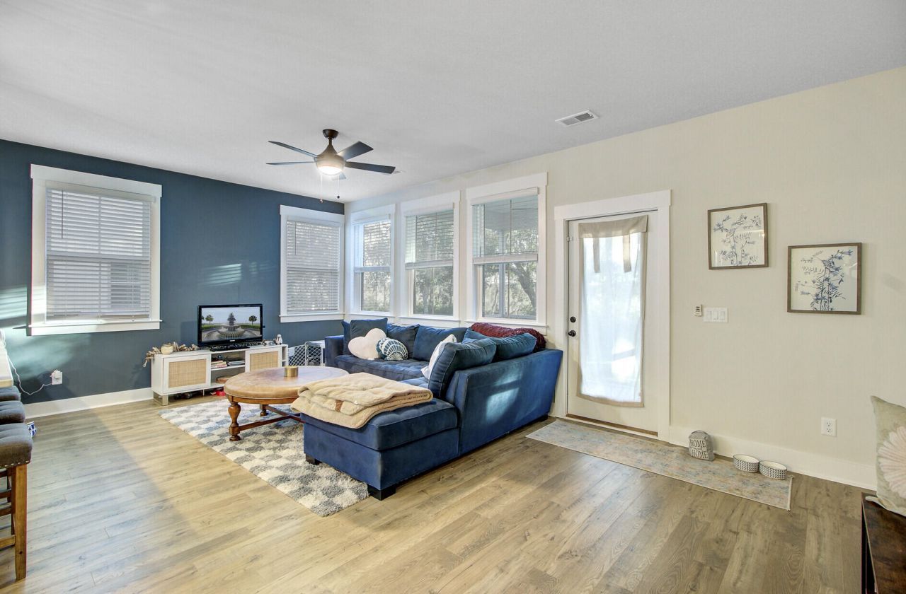 7749 Park Gate Drive Photo 13