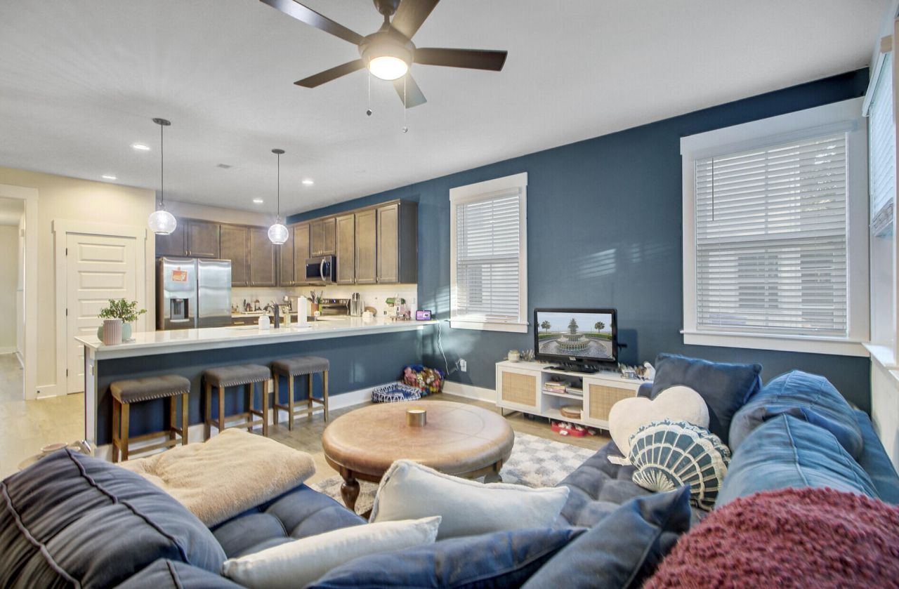 7749 Park Gate Drive Photo 14