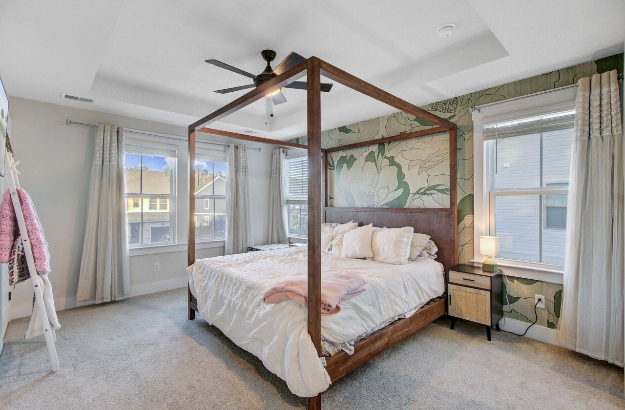 7749 Park Gate Drive Photo 20