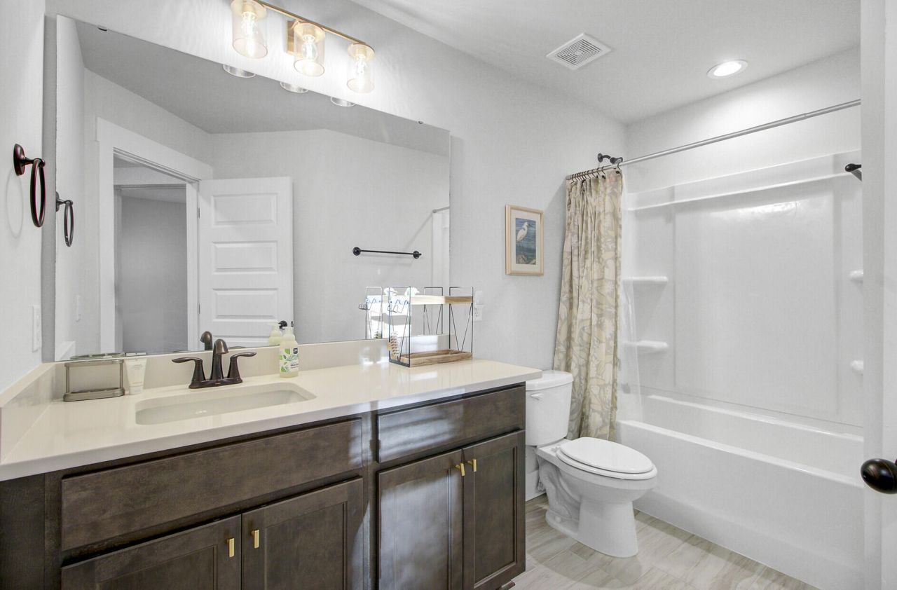 7749 Park Gate Drive Photo 27