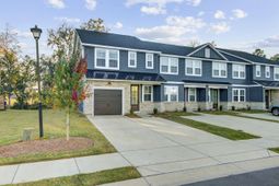 7749 Park Gate Drive photo 4