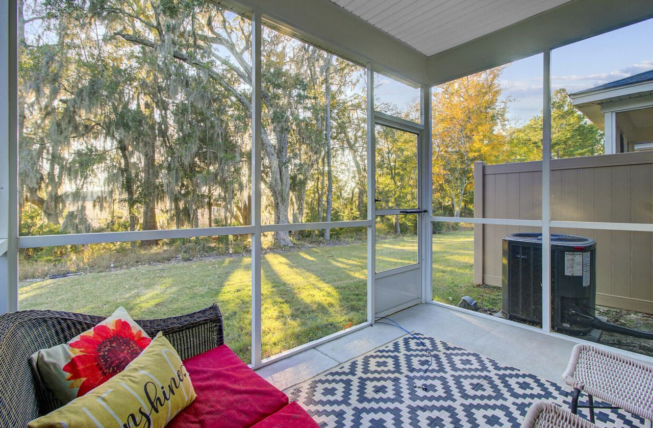 7749 Park Gate Drive Photo 31