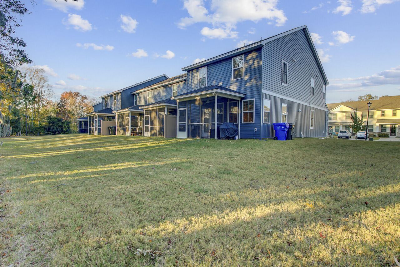 7749 Park Gate Drive Photo 34