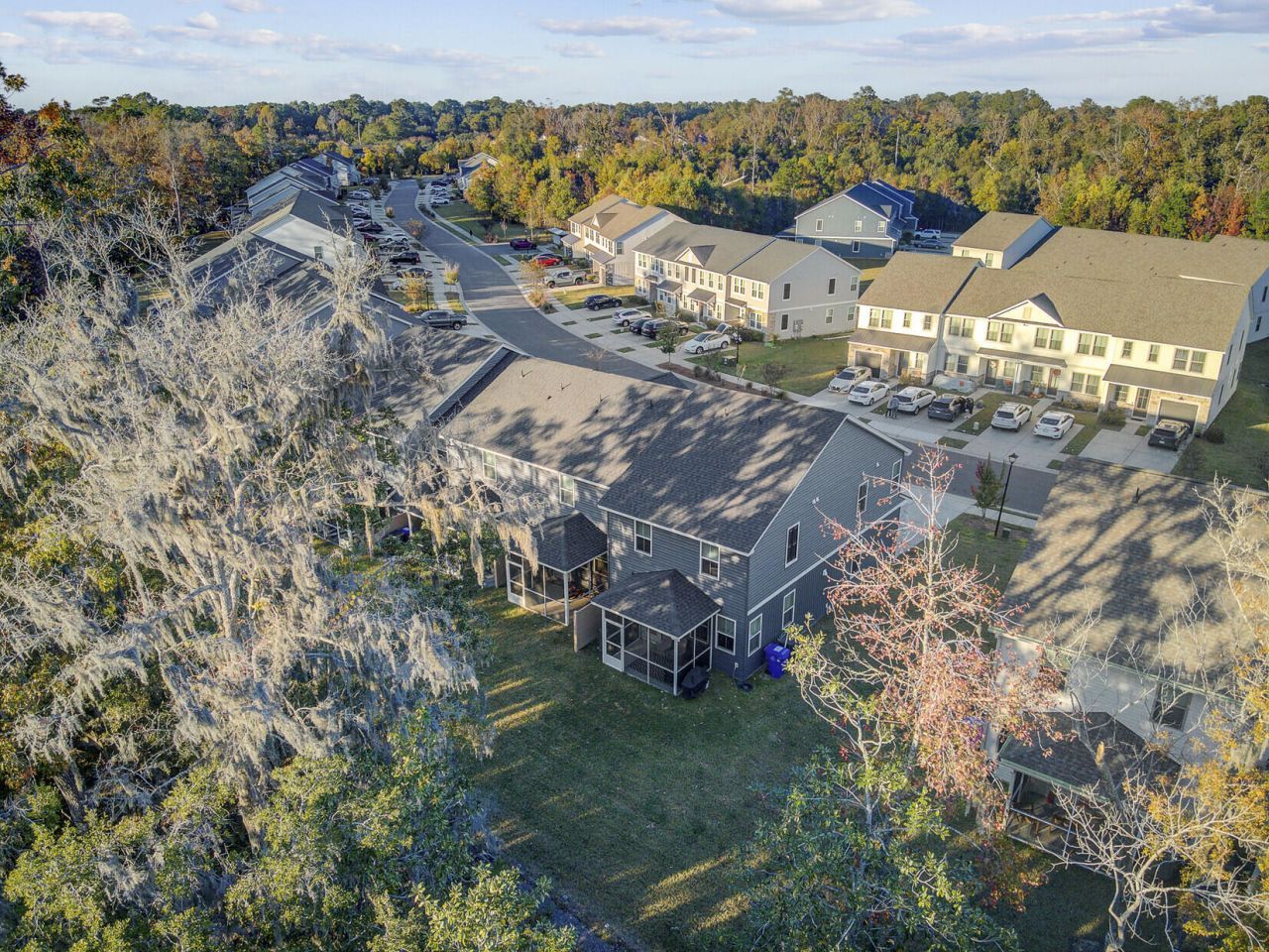 7749 Park Gate Drive Photo 37