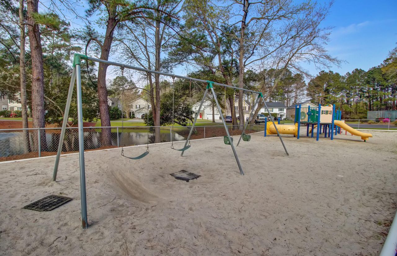 7749 Park Gate Drive Photo 58