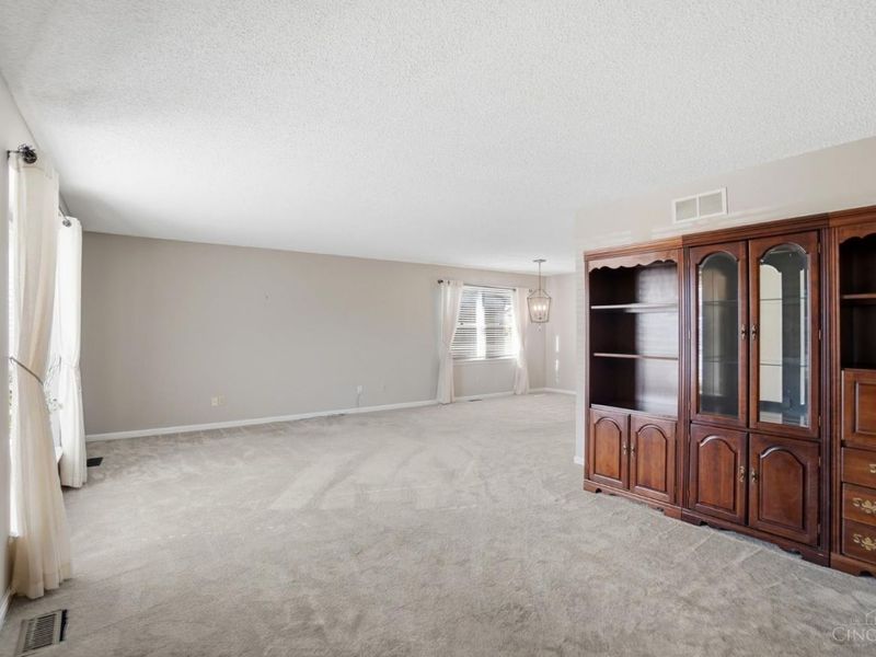 704 Terrace Court, Trenton, OH 45067 Photo 4