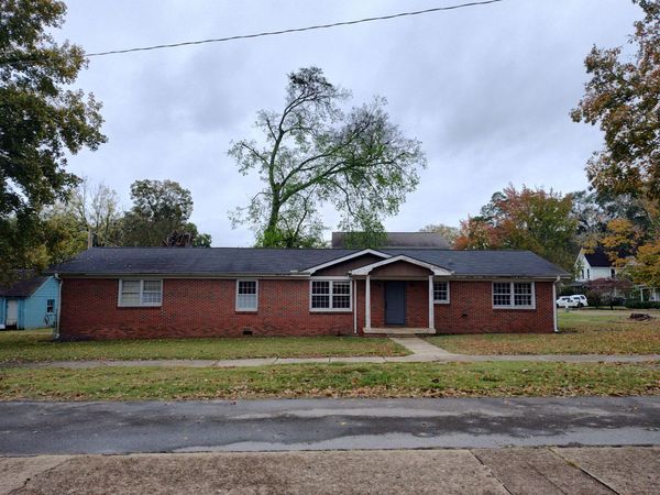 209 4th Street, South Pittsburg, TN 37380