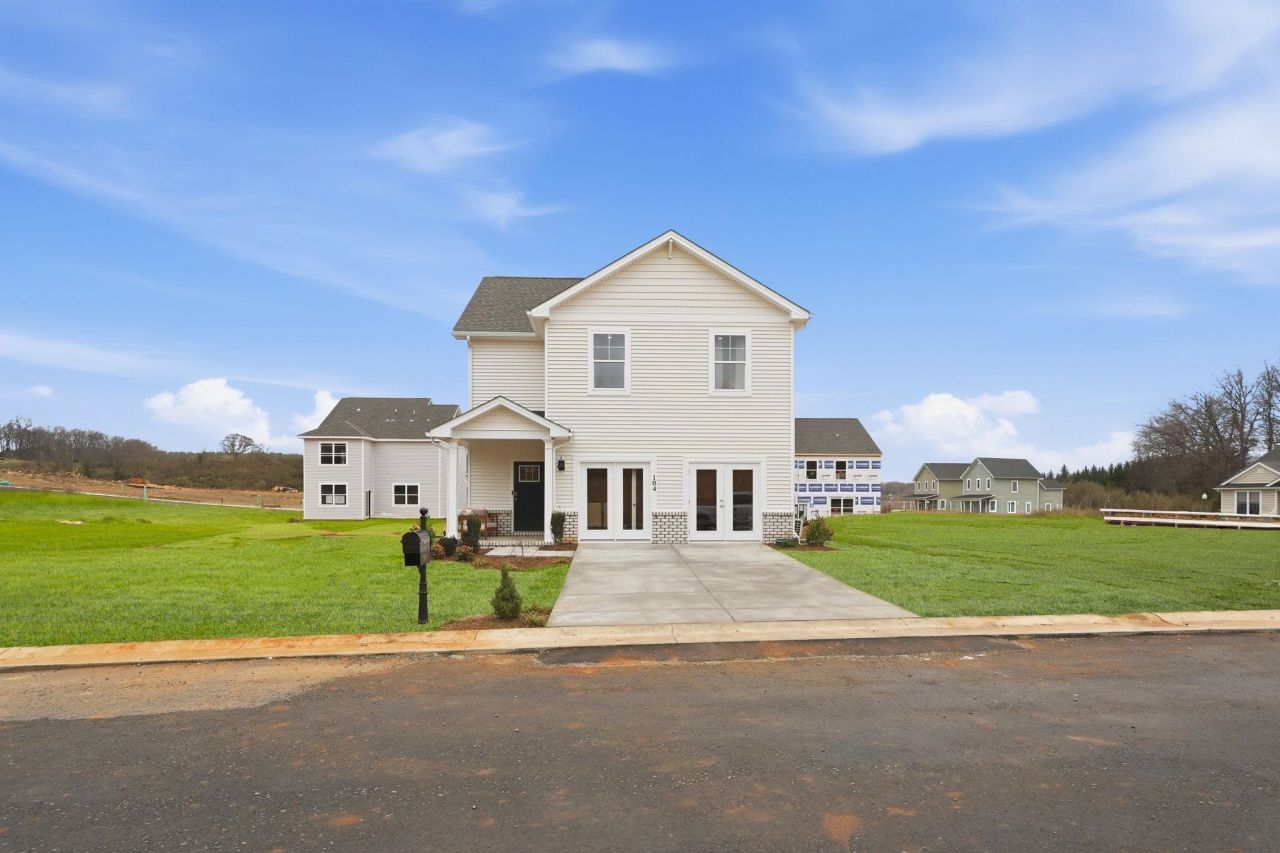 108 Meadow Ridge Way, Staunton, VA 24401 Main Photo